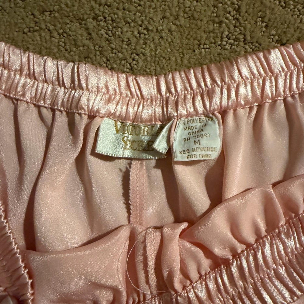 Vintage Victoria's Secret Gold Label Light Pink Satin Pajama Shorts - Picture 3 of 5